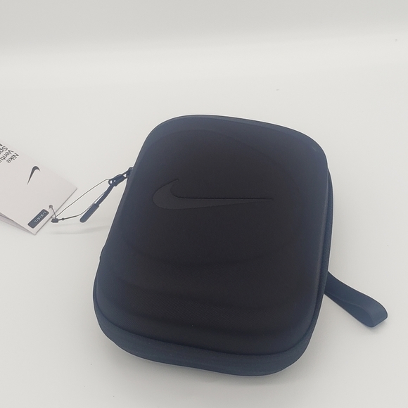 Nike Venturer Sports Performance Black Comfortable Straps DO8356 010 - SIZE XS - Picture 3 of 8